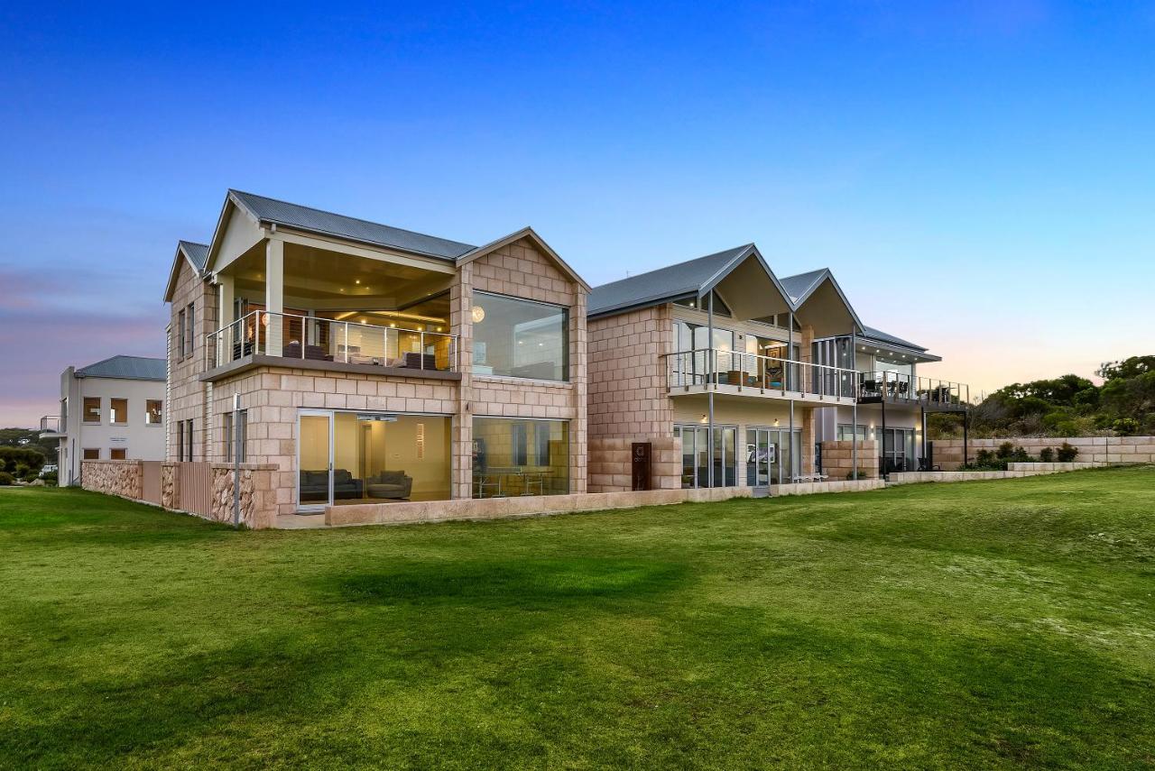 Aloha Waterfront Properties Robe Buitenkant foto