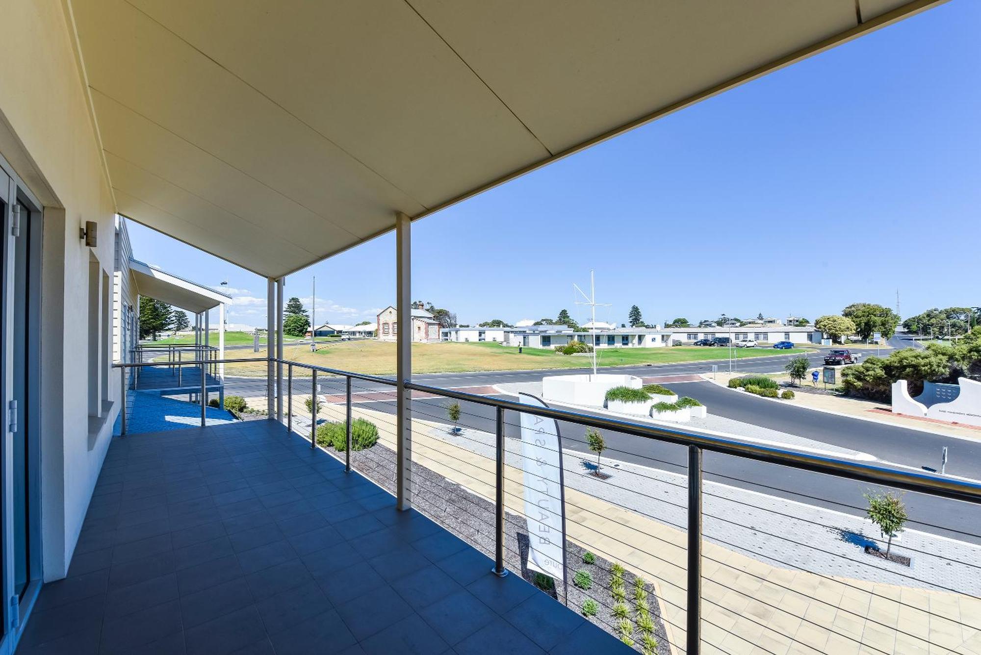 Aloha Waterfront Properties Robe Buitenkant foto