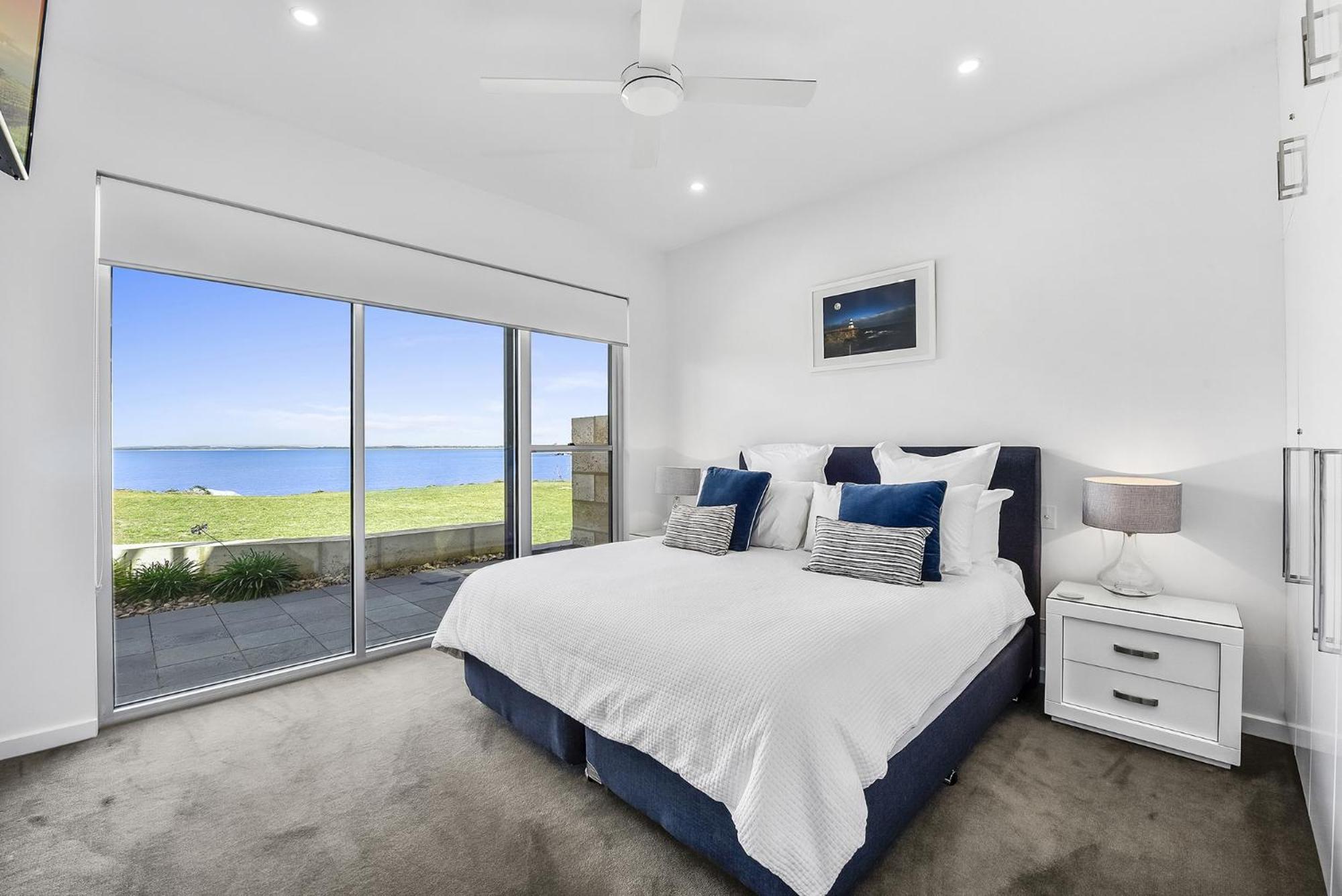 Aloha Waterfront Properties Robe Kamer foto