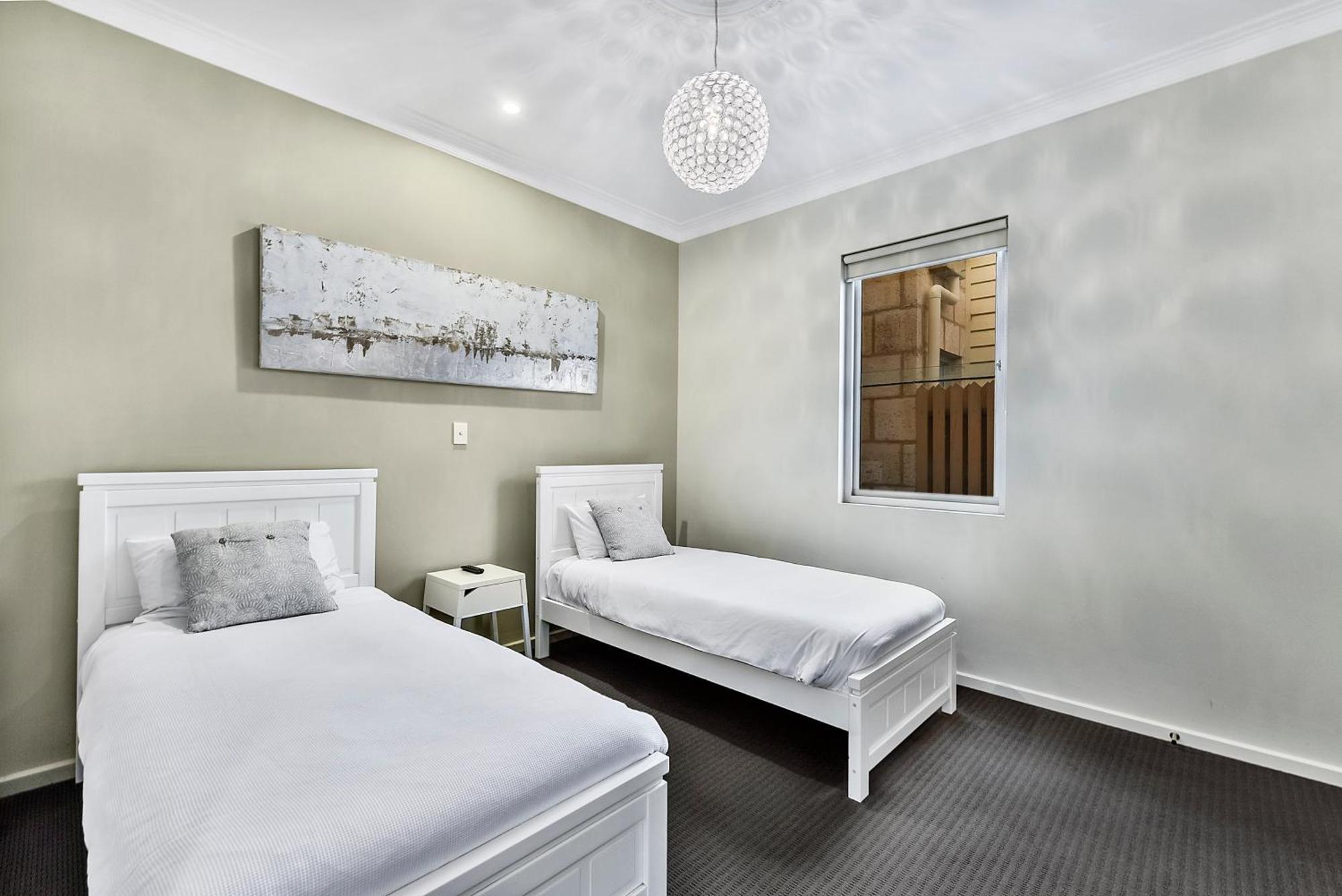 Aloha Waterfront Properties Robe Kamer foto