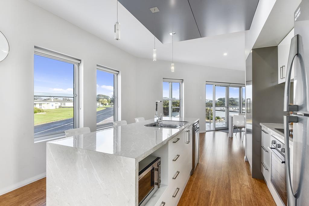 Aloha Waterfront Properties Robe Buitenkant foto