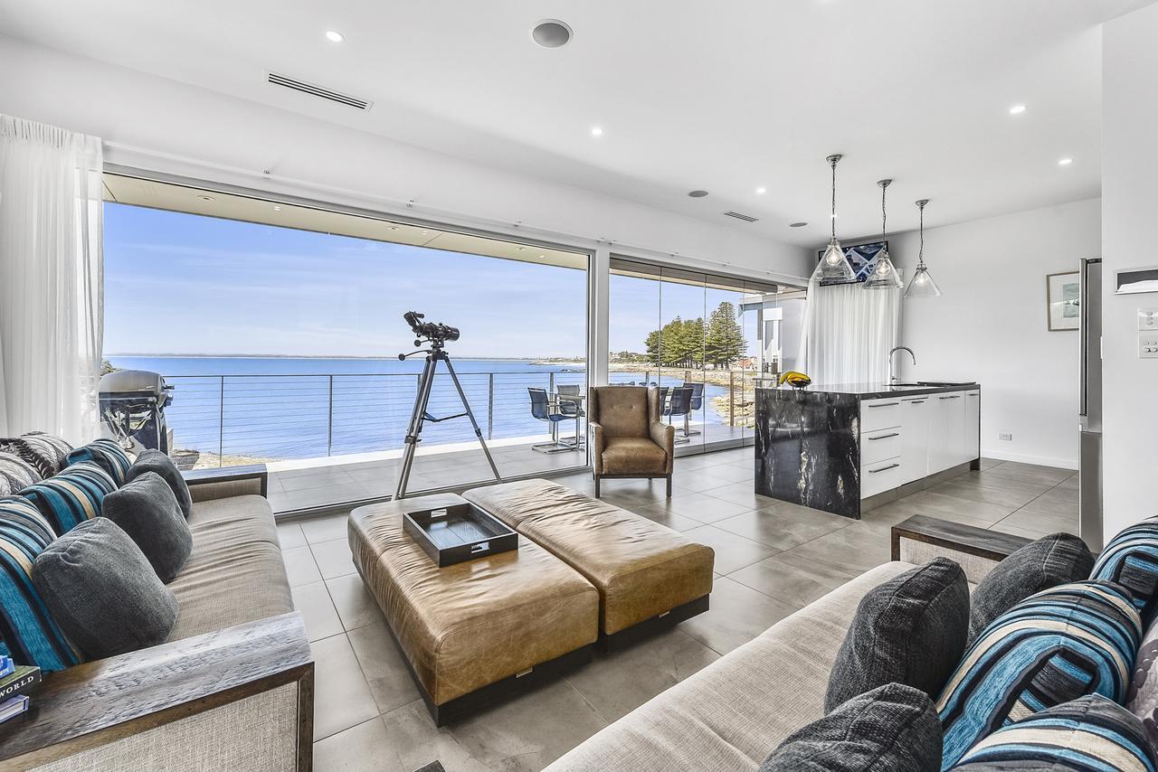 Aloha Waterfront Properties Robe Buitenkant foto